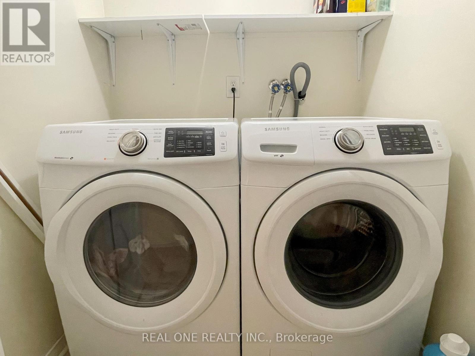 5302 Palmetto Place, Mississauga, ON - Indoor Photo Showing Laundry Room