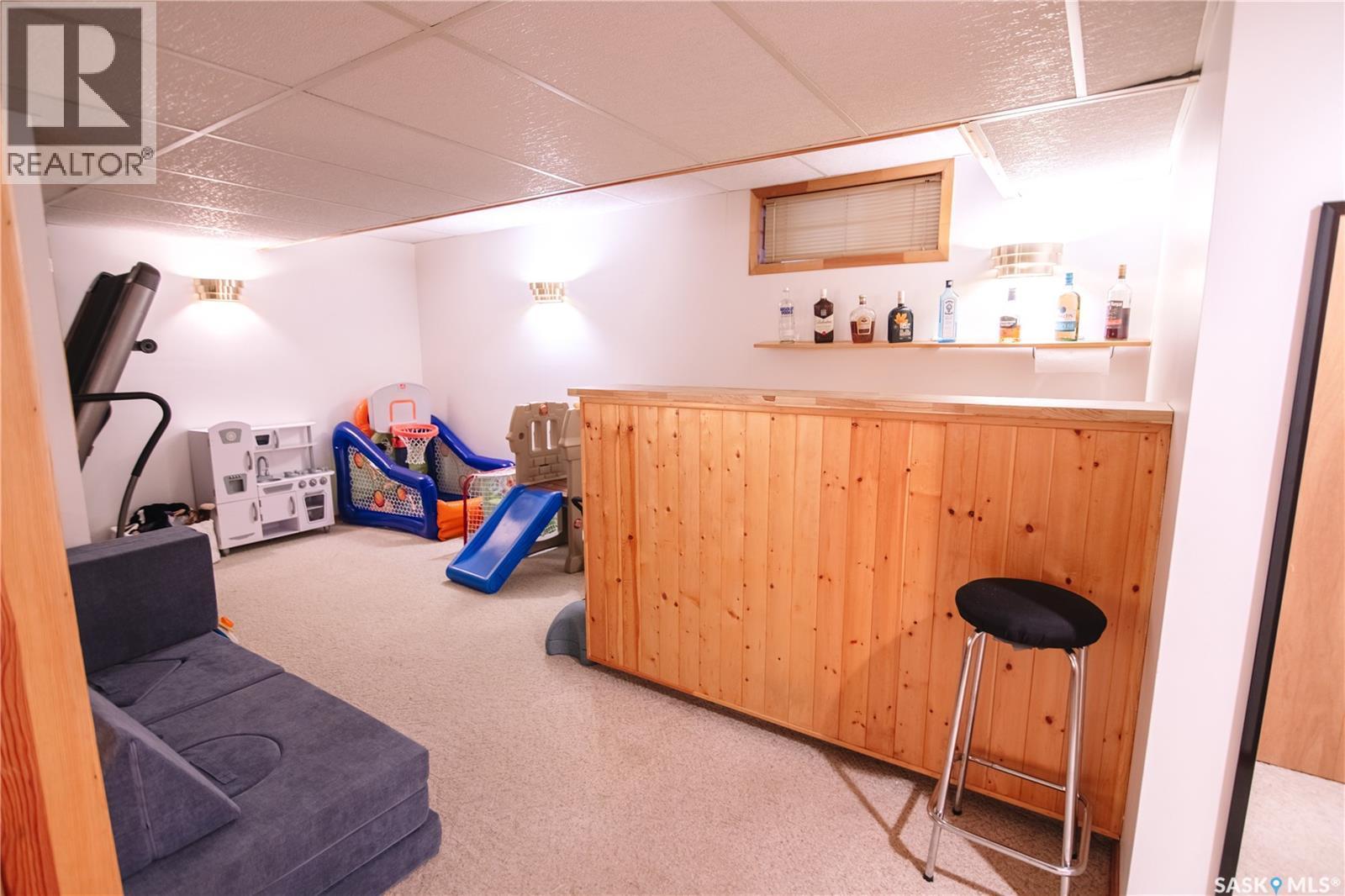 1222 Flexman Crescent N, Regina, SK - Indoor Photo Showing Other Room