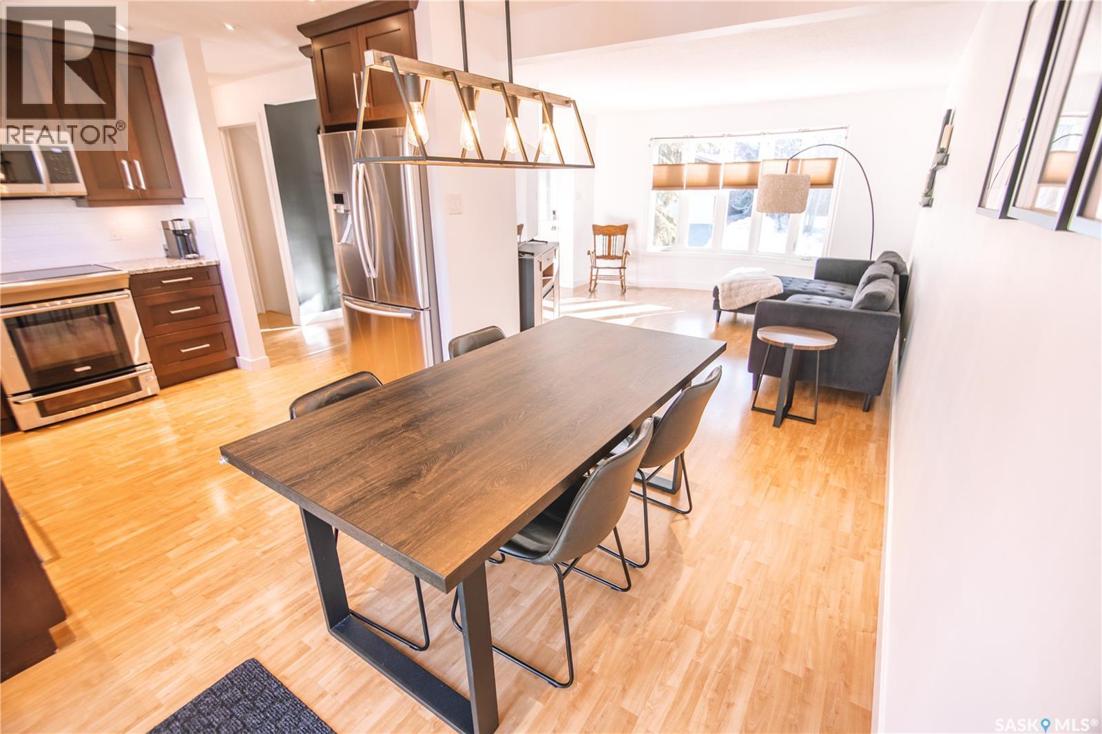 1222 Flexman Crescent N, Regina, SK - Indoor