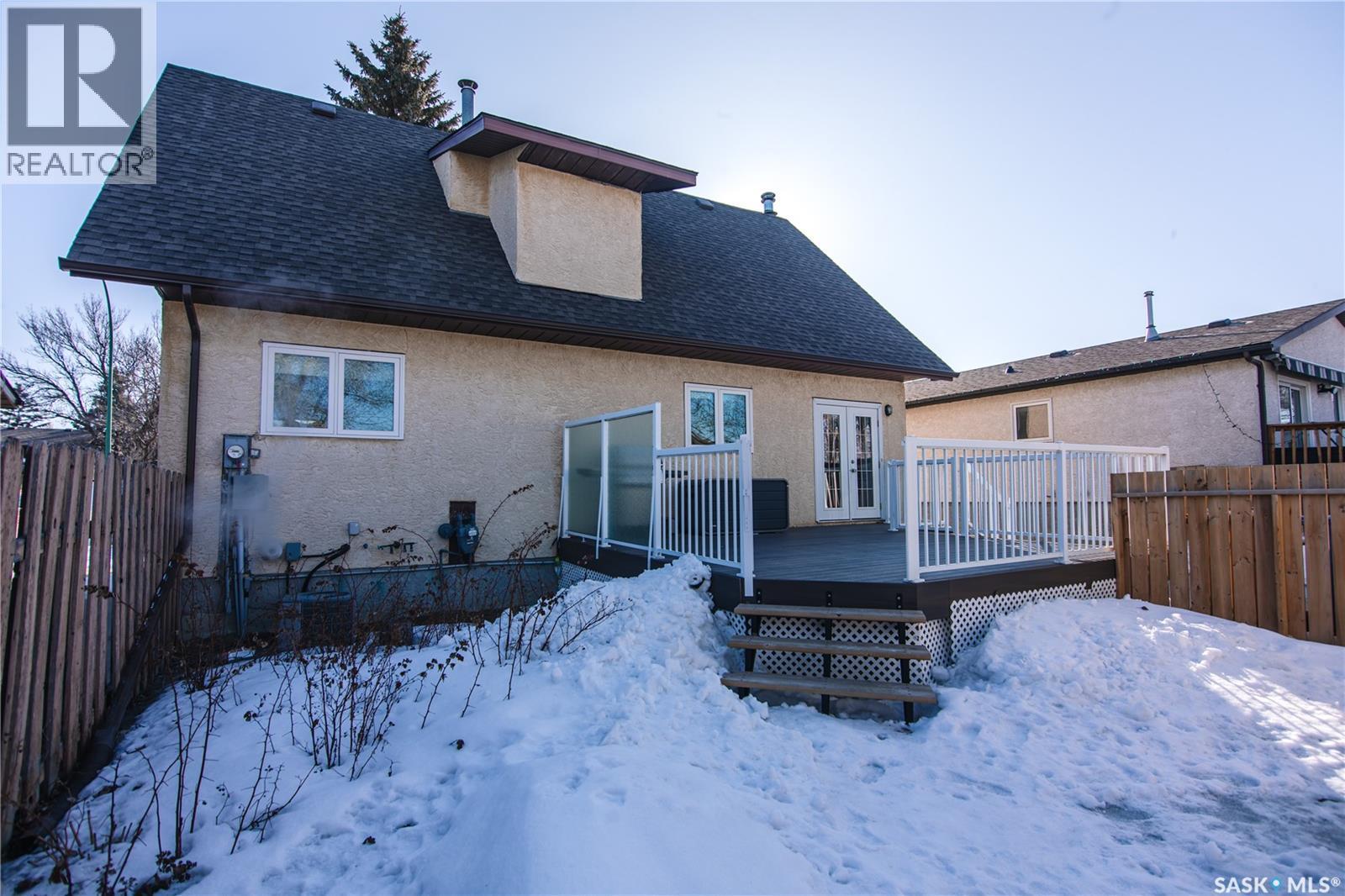 1222 Flexman Crescent N, Regina, SK - Outdoor With Deck Patio Veranda With Exterior