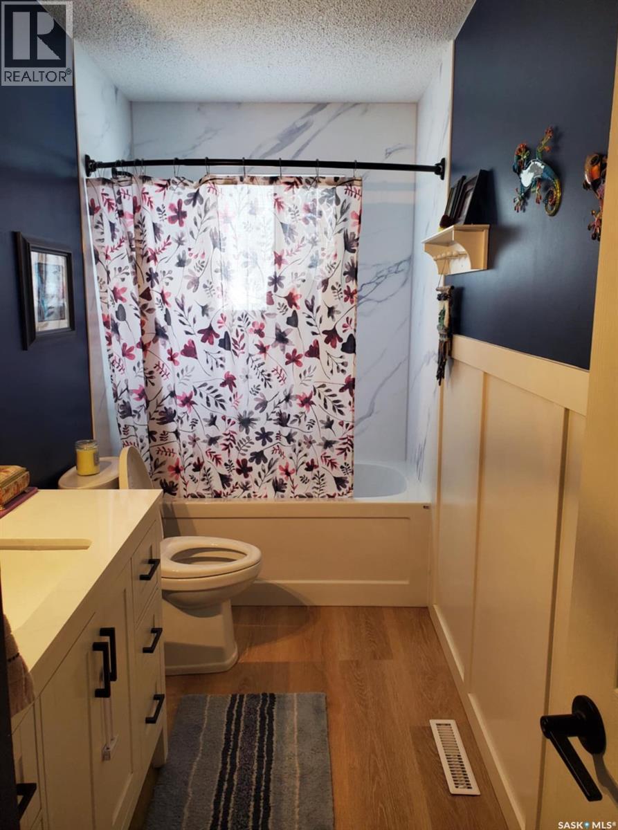 105 6Th Avenue S, Big River, SK - Indoor Photo Showing Other Room