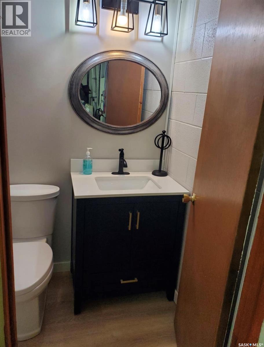 105 6Th Avenue S, Big River, SK - Indoor Photo Showing Bathroom