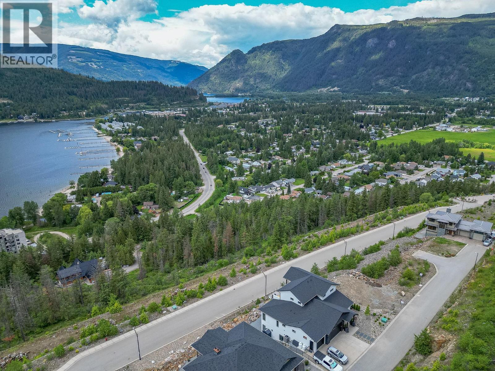 258 Bayview Drive, Sicamous, BC