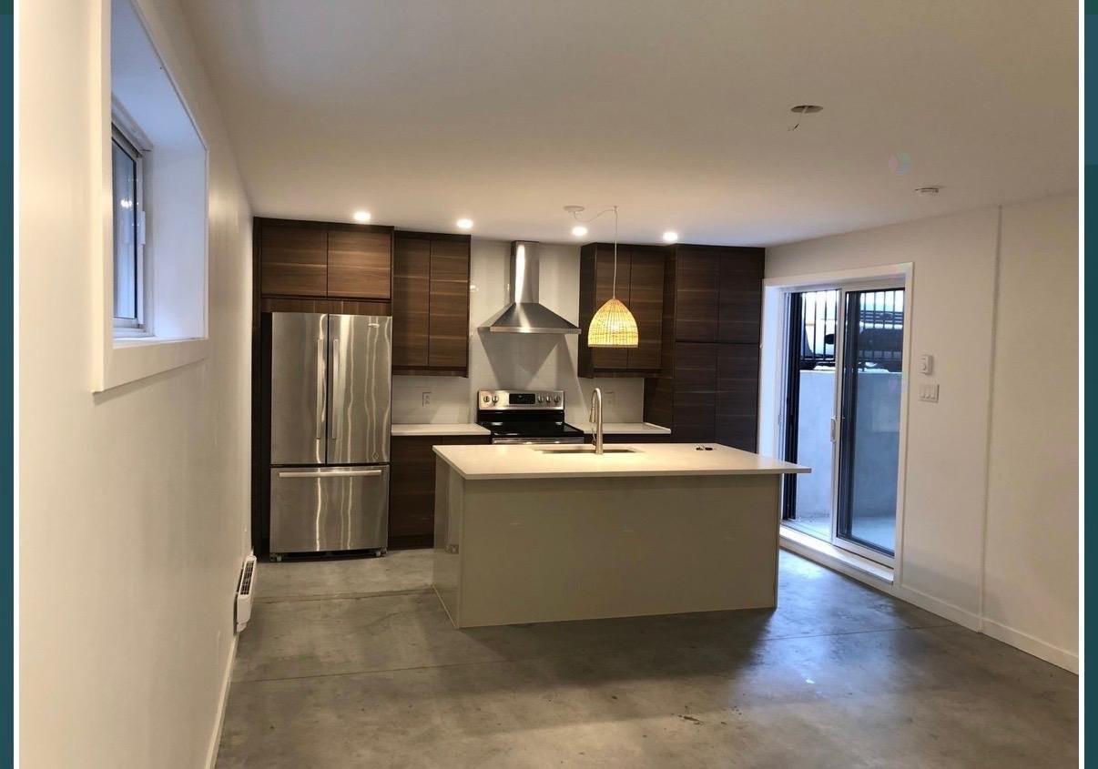 Cuisine - 5334 Av. Duquette, Montréal (Côte-Des-Neiges/Notre-Dame-De-Grâce), QC - Indoor Photo Showing Kitchen