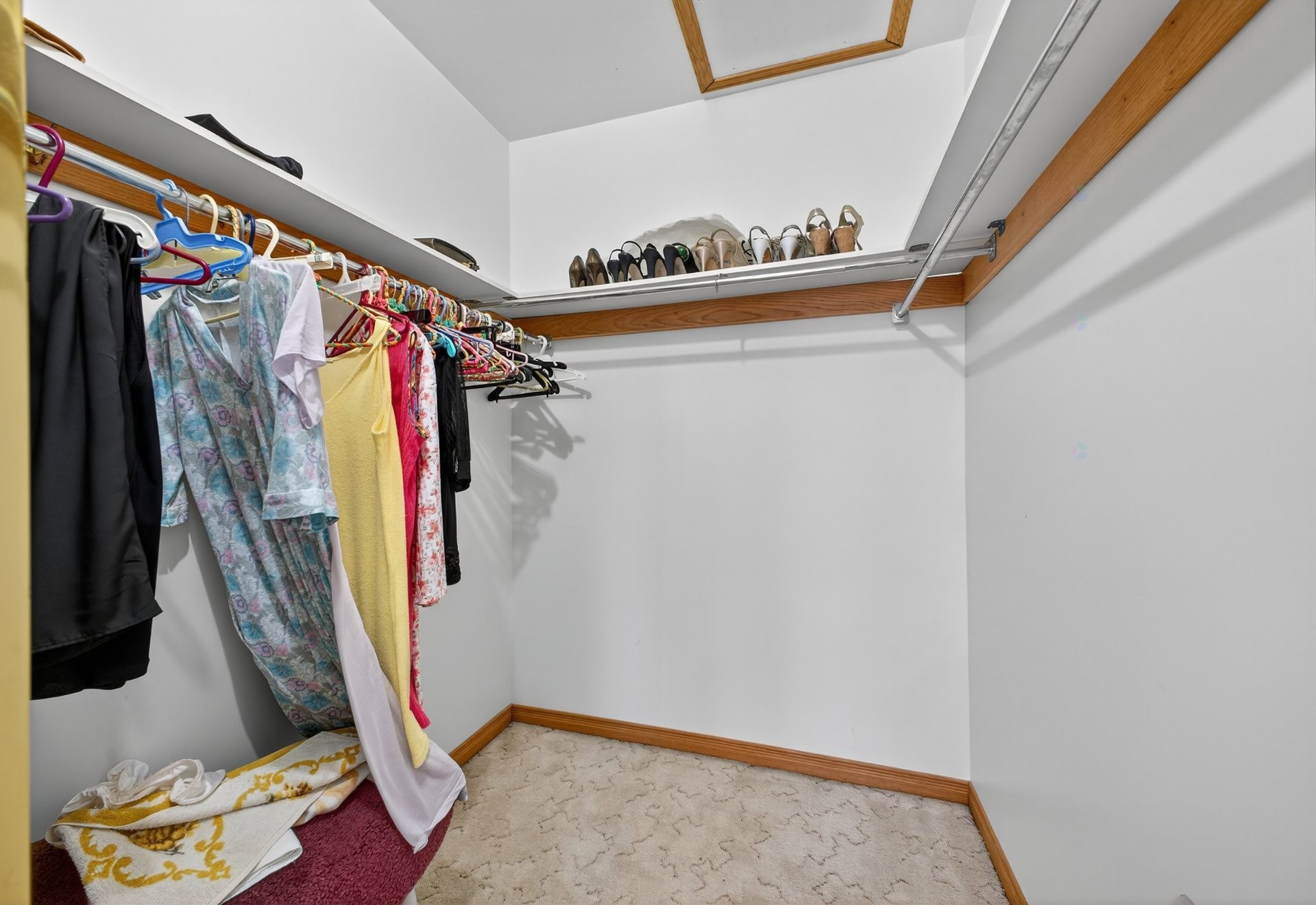 Closet - 6793 Ch. Baily, Côte-Saint-Luc, QC - Indoor With Storage
