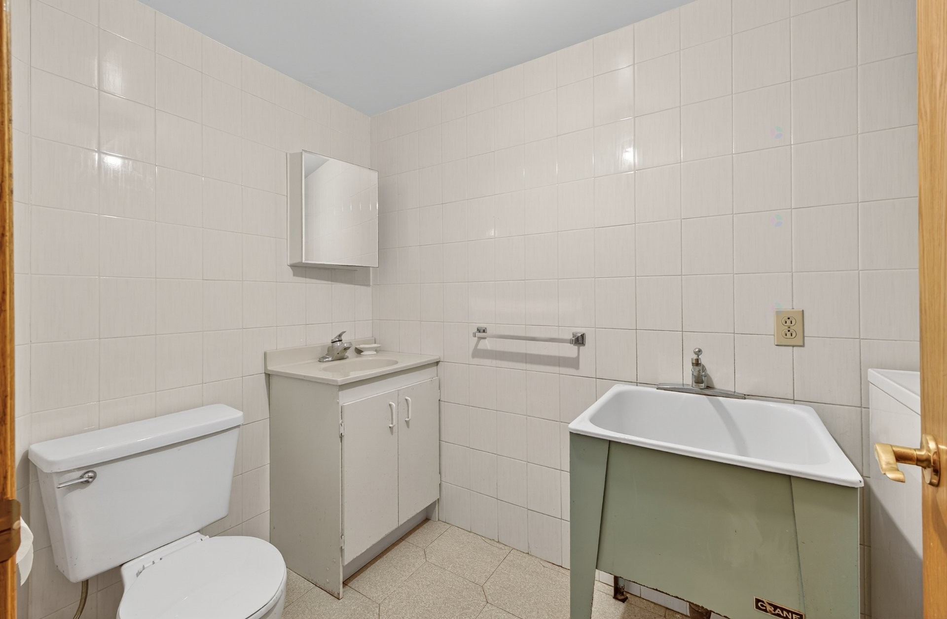 Laundry - 6793 Ch. Baily, Côte-Saint-Luc, QC - Indoor Photo Showing Bathroom