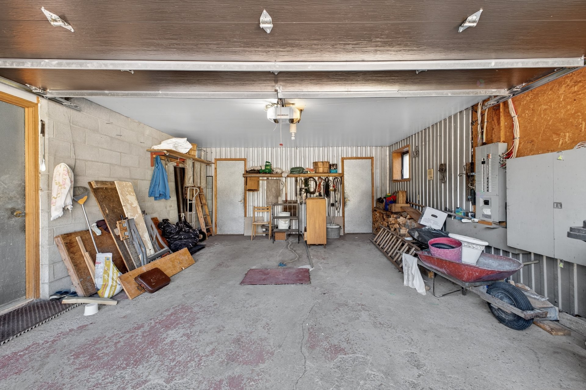 Garage - 6793 Ch. Baily, Côte-Saint-Luc, QC - Indoor Photo Showing Garage