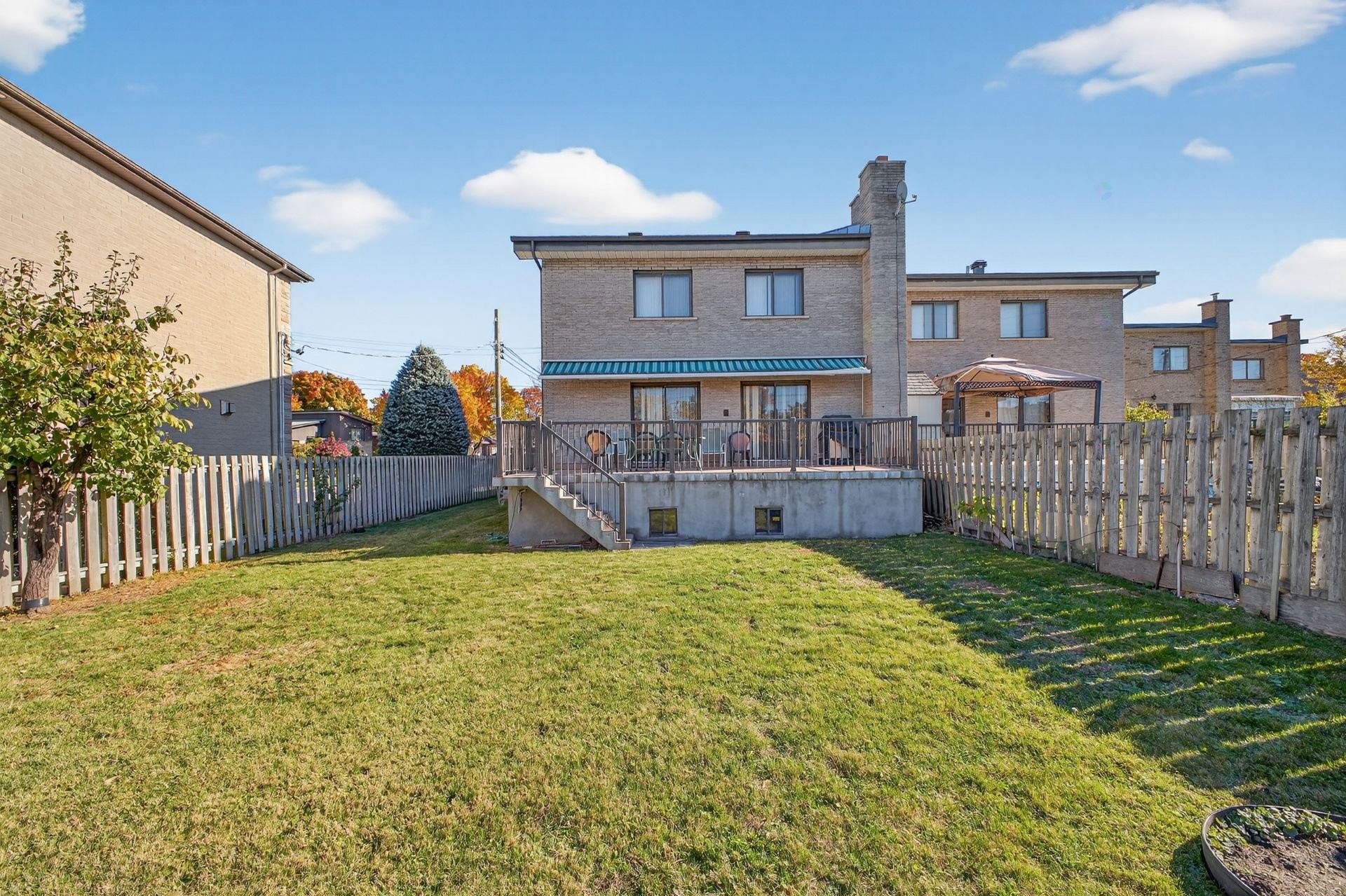 Back of Structure - 6793 Ch. Baily, Côte-Saint-Luc, QC - Outdoor