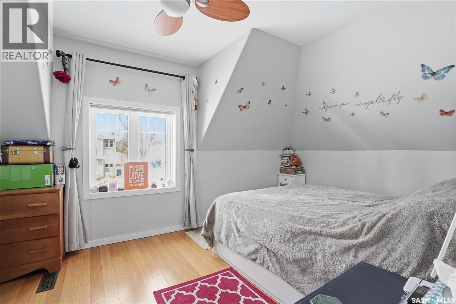 514 4Th Street E, Saskatoon, SK - Indoor Photo Showing Bedroom