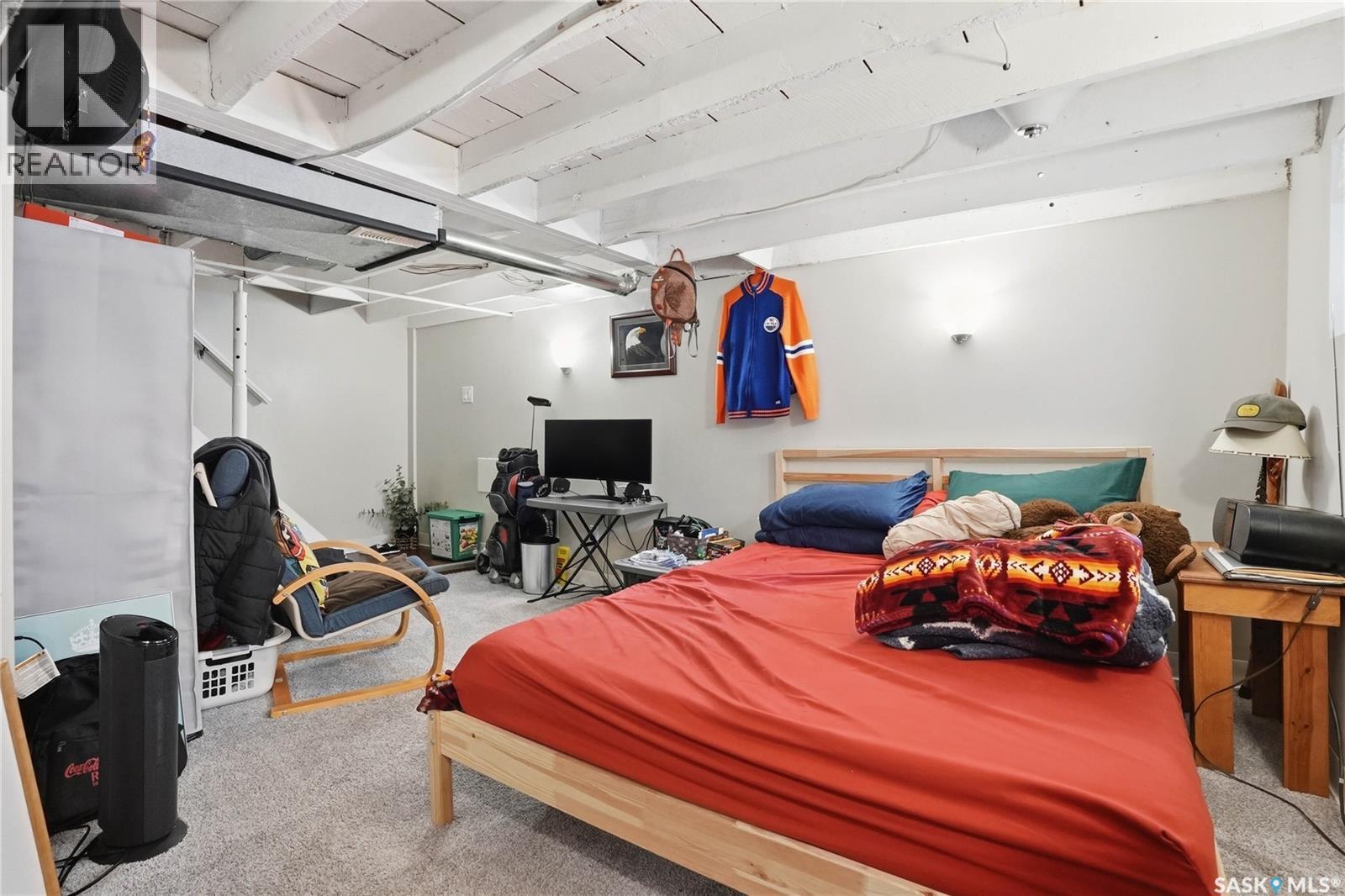 514 4Th Street E, Saskatoon, SK - Indoor