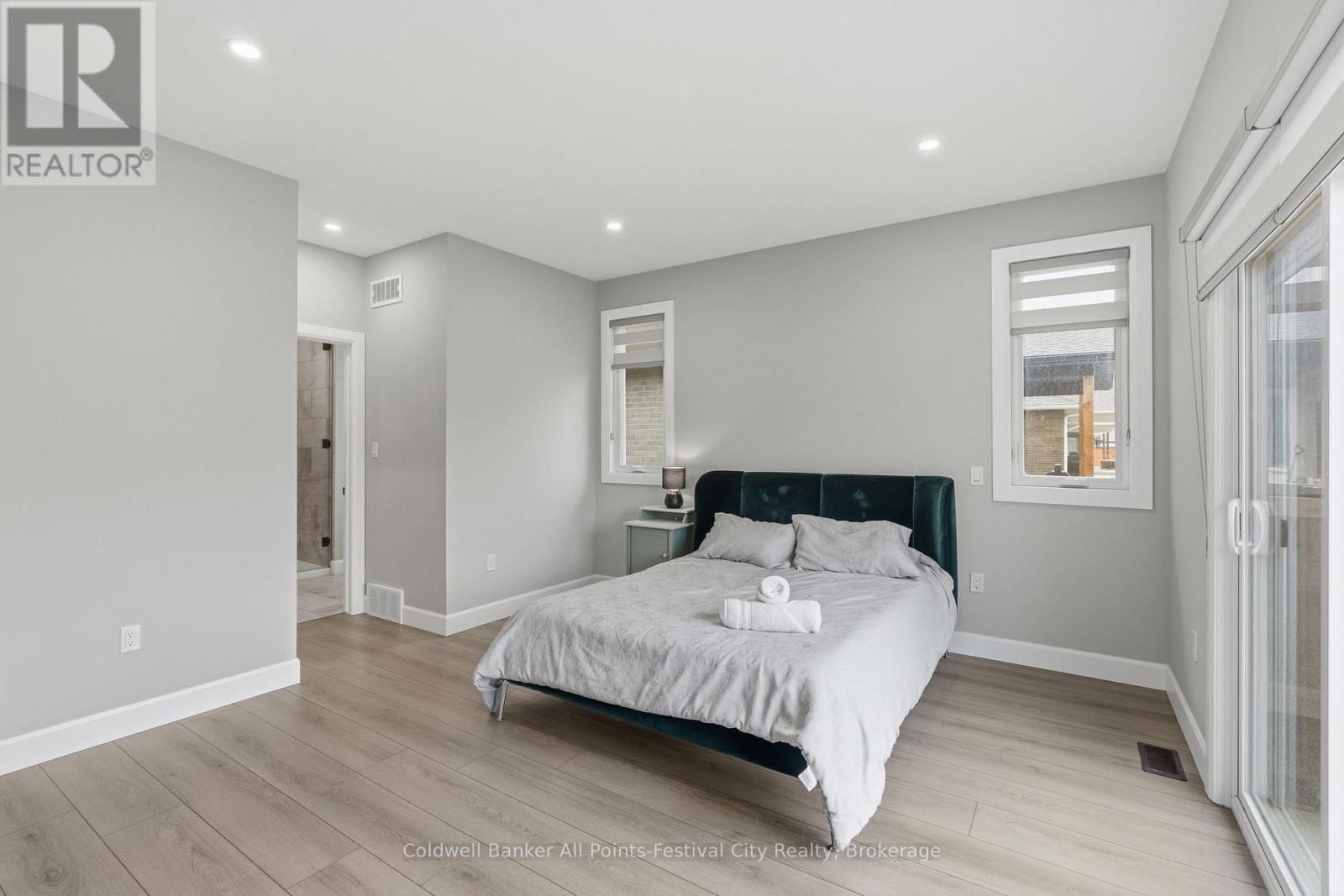 467 Warren Street, Goderich (Goderich (Town)), ON - Indoor Photo Showing Bedroom