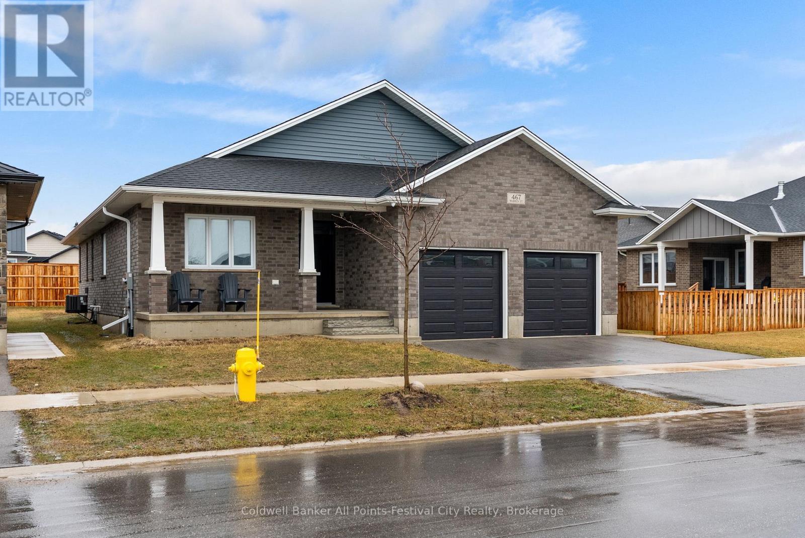 467 Warren Street, Goderich (Goderich (Town)), ON - Outdoor With Body Of Water With Deck Patio Veranda With Facade
