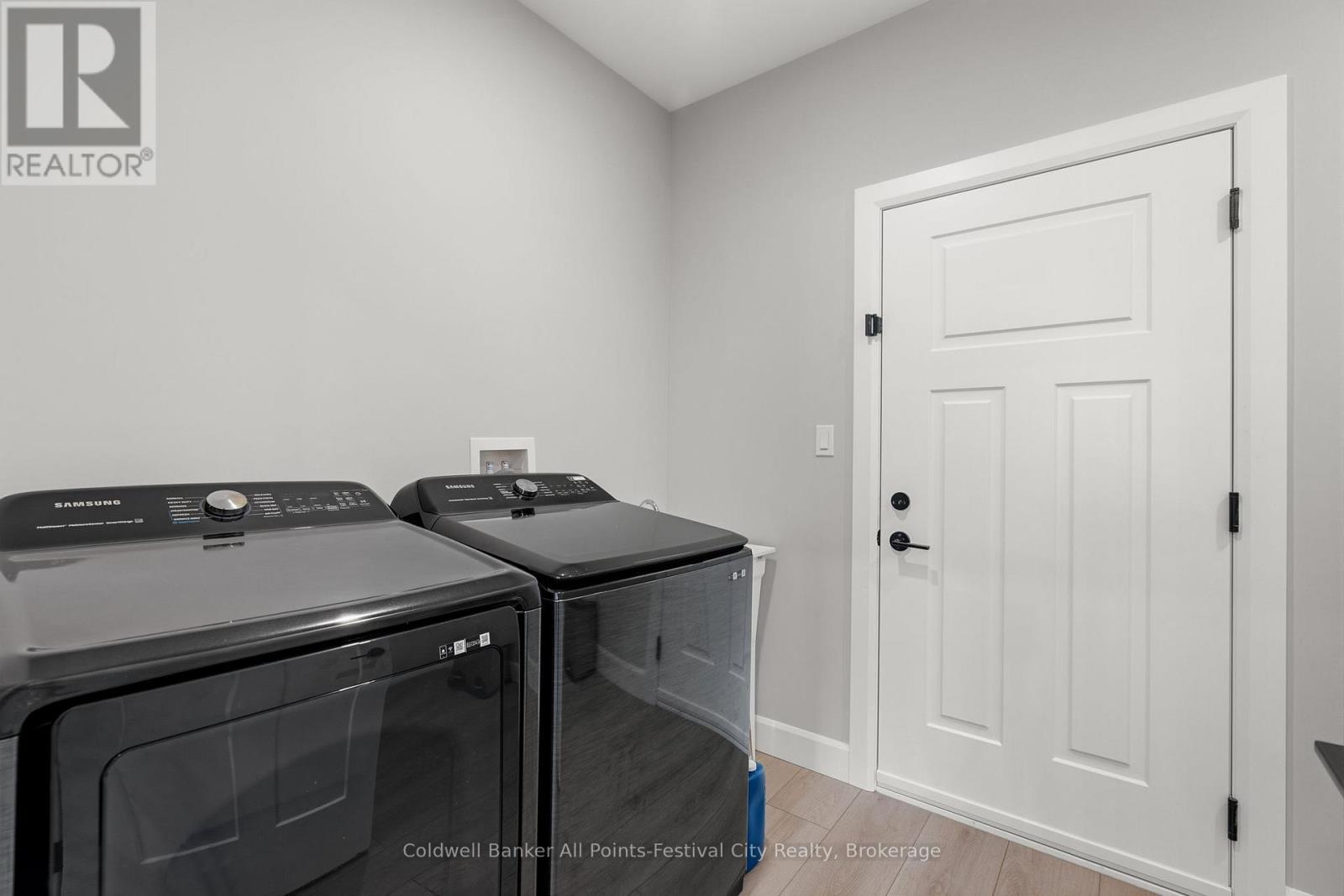467 Warren Street, Goderich (Goderich (Town)), ON - Indoor Photo Showing Laundry Room