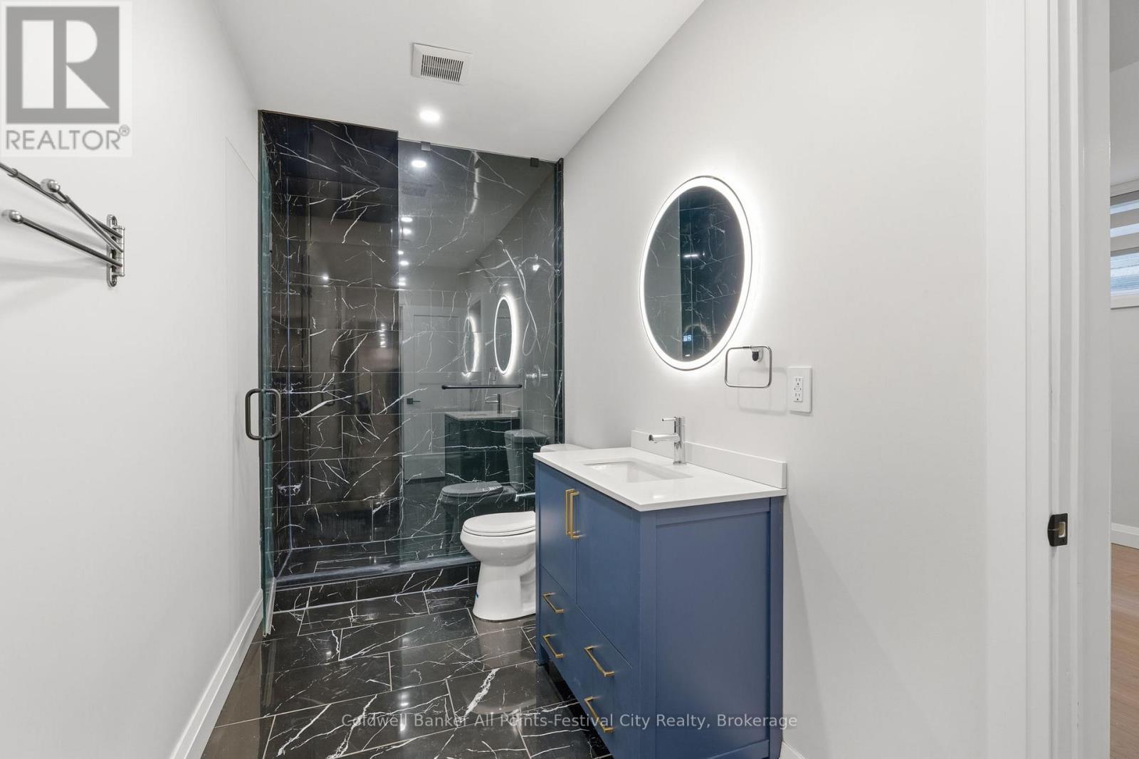 467 Warren Street, Goderich (Goderich (Town)), ON - Indoor Photo Showing Bathroom