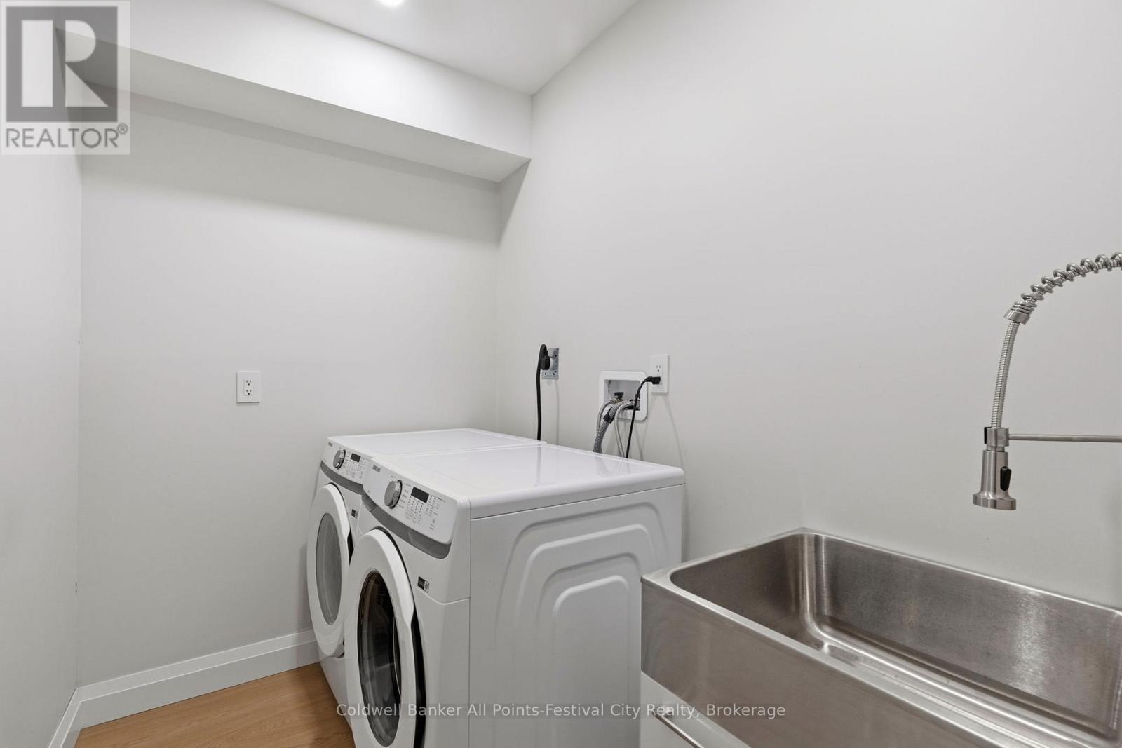467 Warren Street, Goderich (Goderich (Town)), ON - Indoor Photo Showing Laundry Room