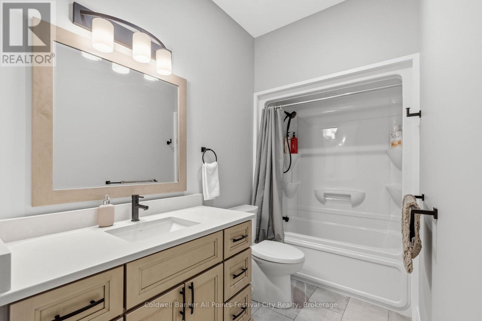 467 Warren Street, Goderich (Goderich (Town)), ON - Indoor Photo Showing Bathroom