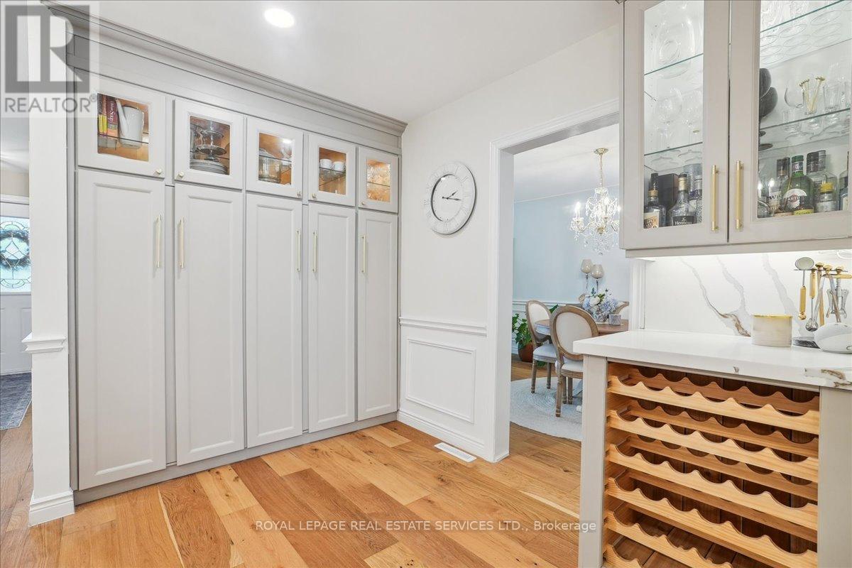 14 Dubarry Boulevard, Hamilton, ON - Indoor Photo Showing Other Room