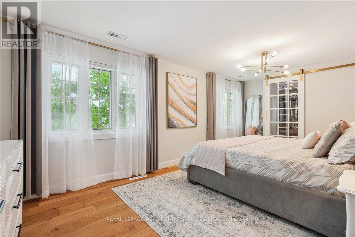 14 Dubarry Boulevard, Hamilton, ON - Indoor Photo Showing Bedroom