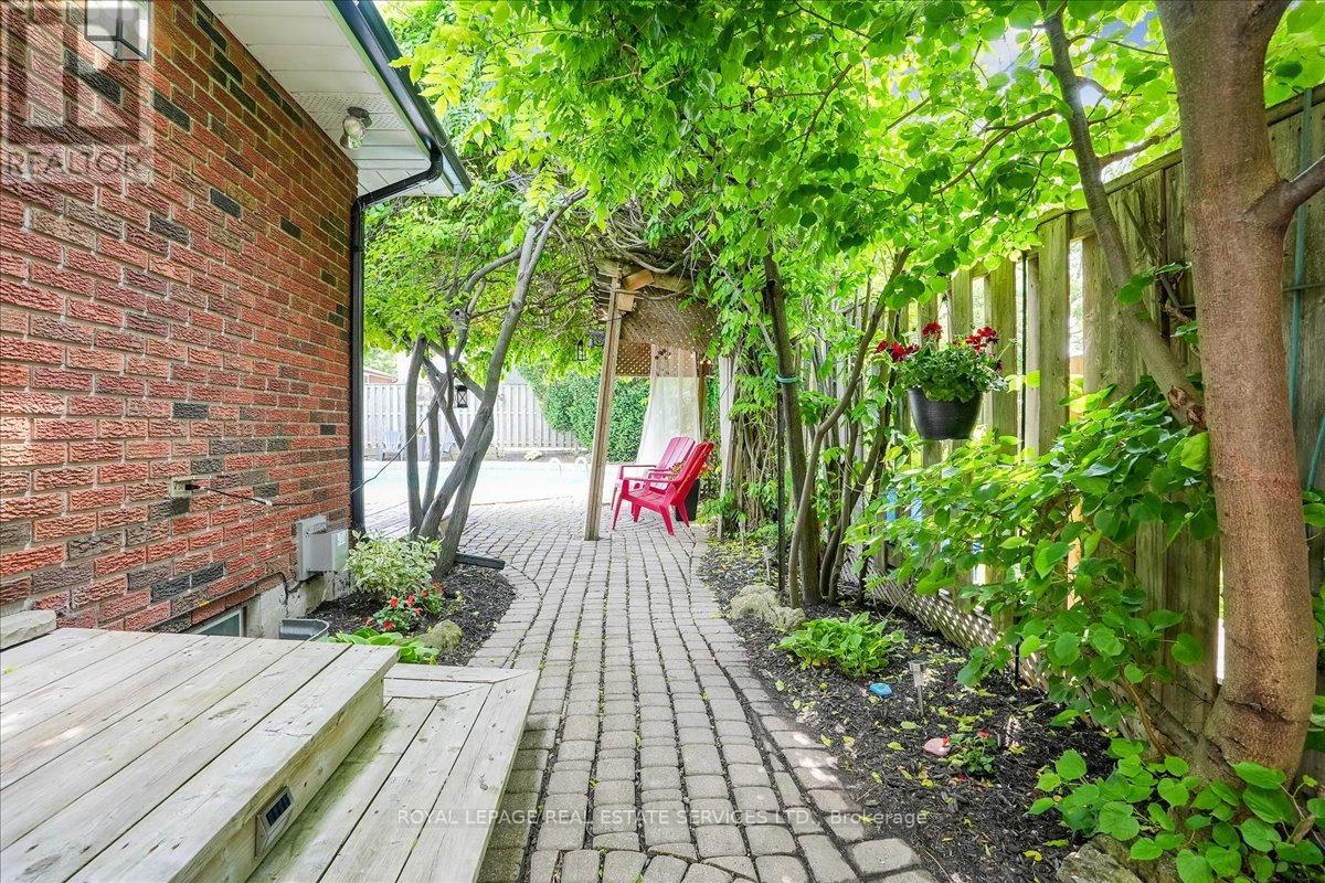 14 Dubarry Boulevard, Hamilton, ON - Outdoor With Deck Patio Veranda