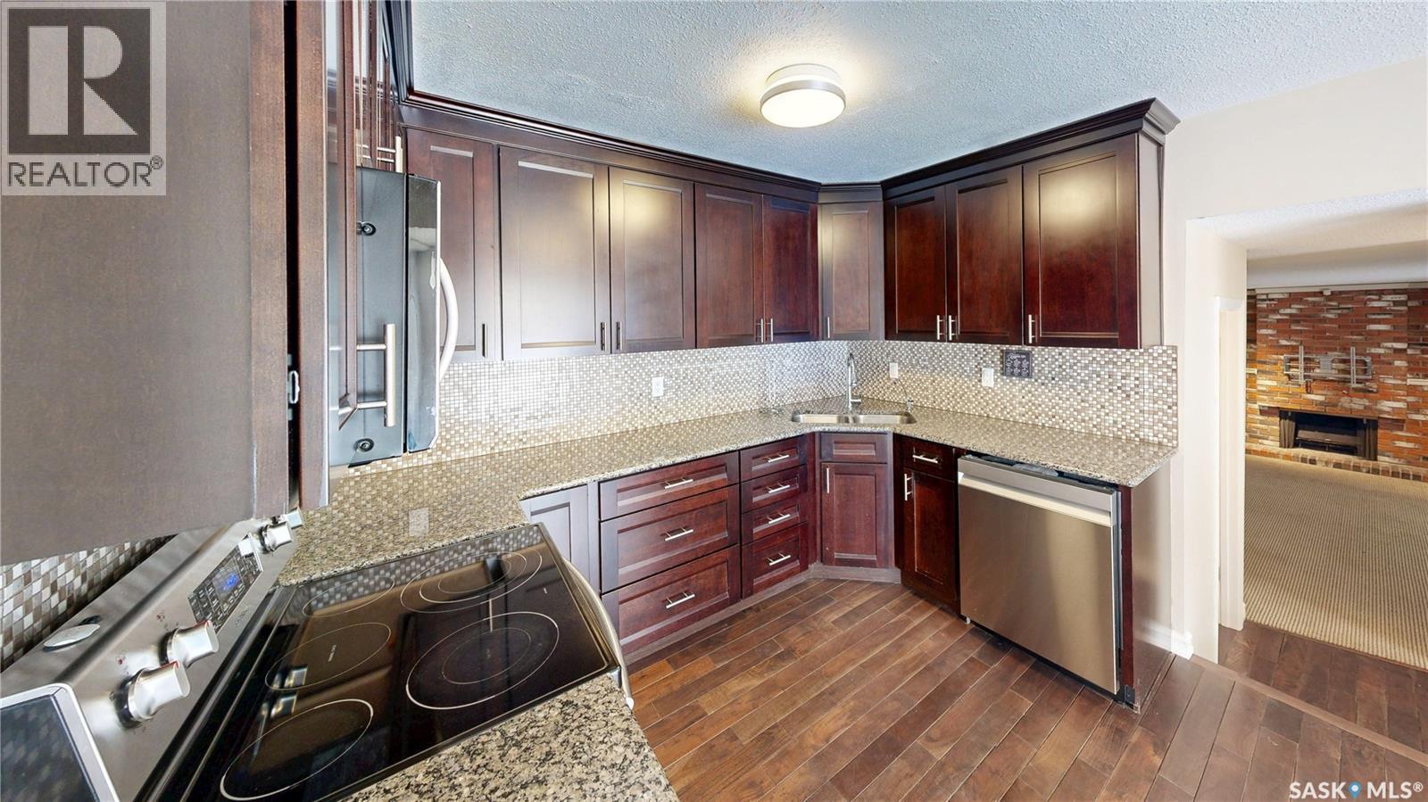 50 Lowry Place, Regina, SK - Indoor Photo Showing Kitchen