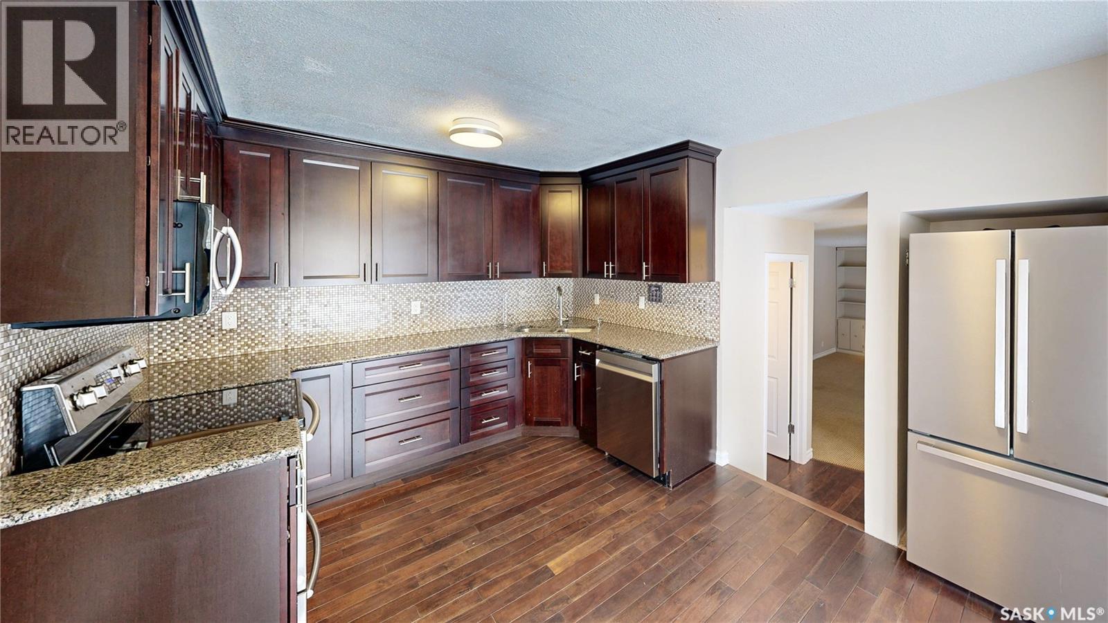 50 Lowry Place, Regina, SK - Indoor Photo Showing Kitchen