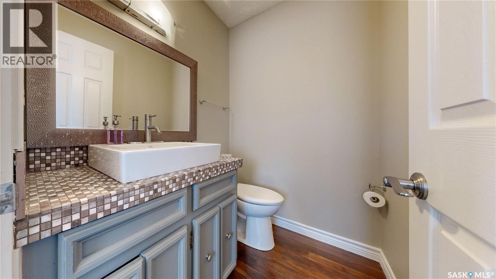 50 Lowry Place, Regina, SK - Indoor Photo Showing Bathroom