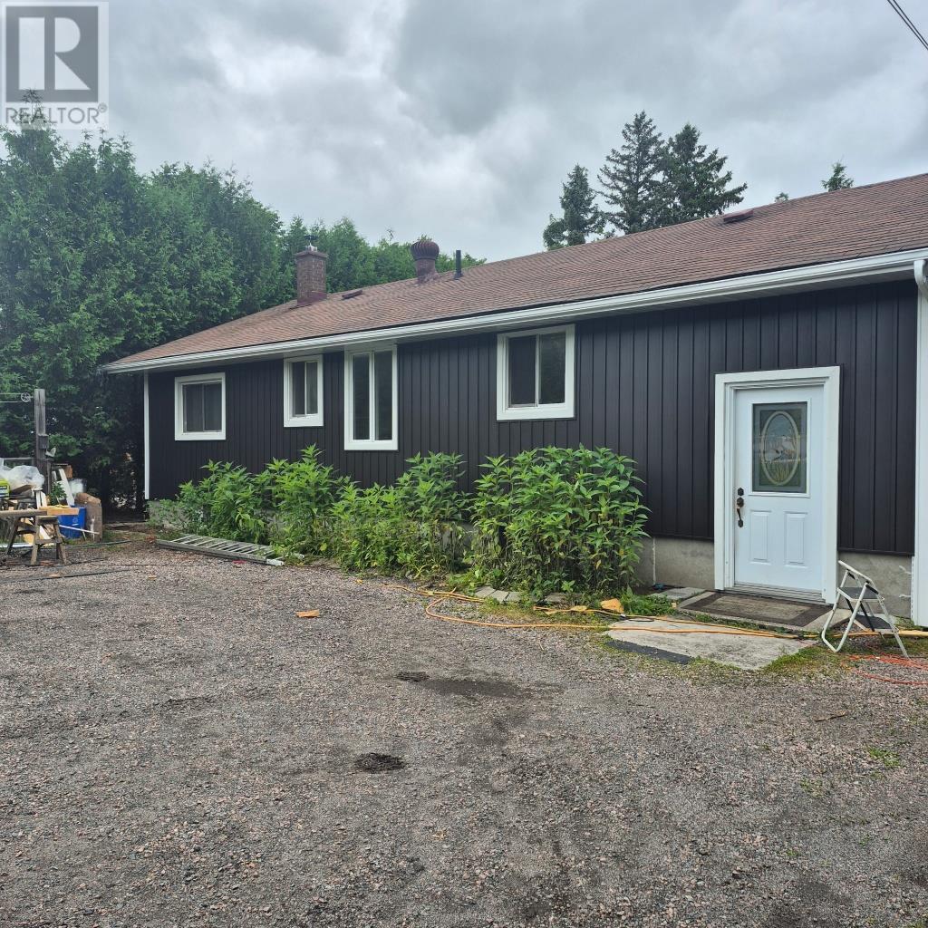 61 Gilbert, Alban, ON - Outdoor