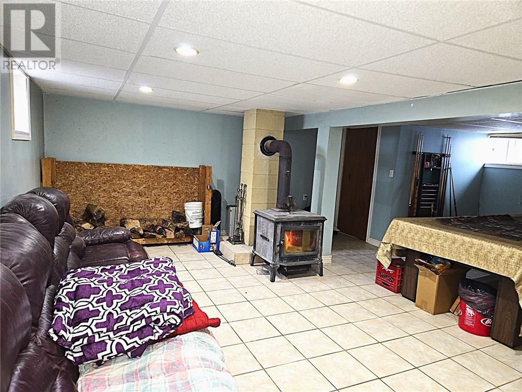 61 Gilbert, Alban, ON - Indoor