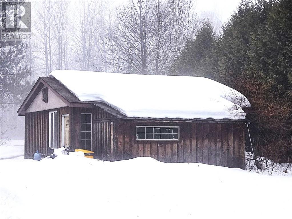 61 Gilbert, Alban, ON - Outdoor