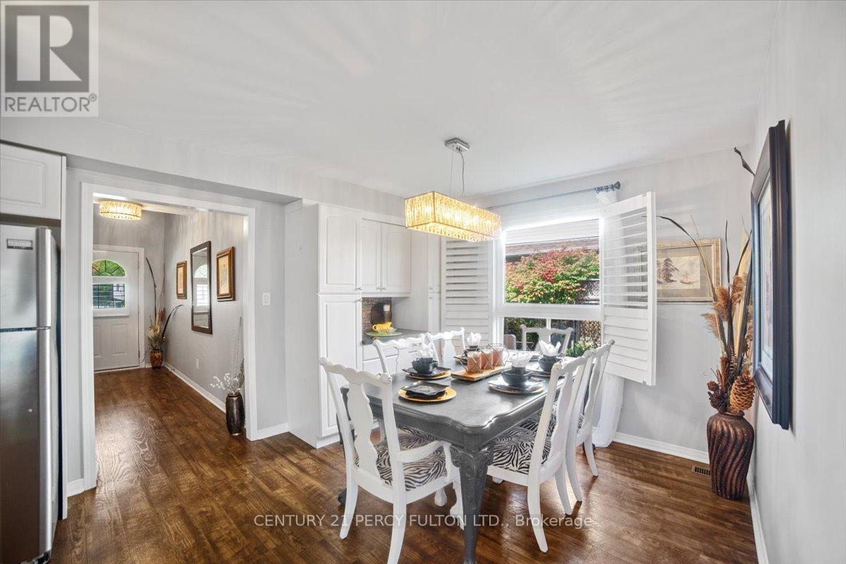 1250 Ormond Drive, Oshawa, ON - Indoor Photo Showing Dining Room