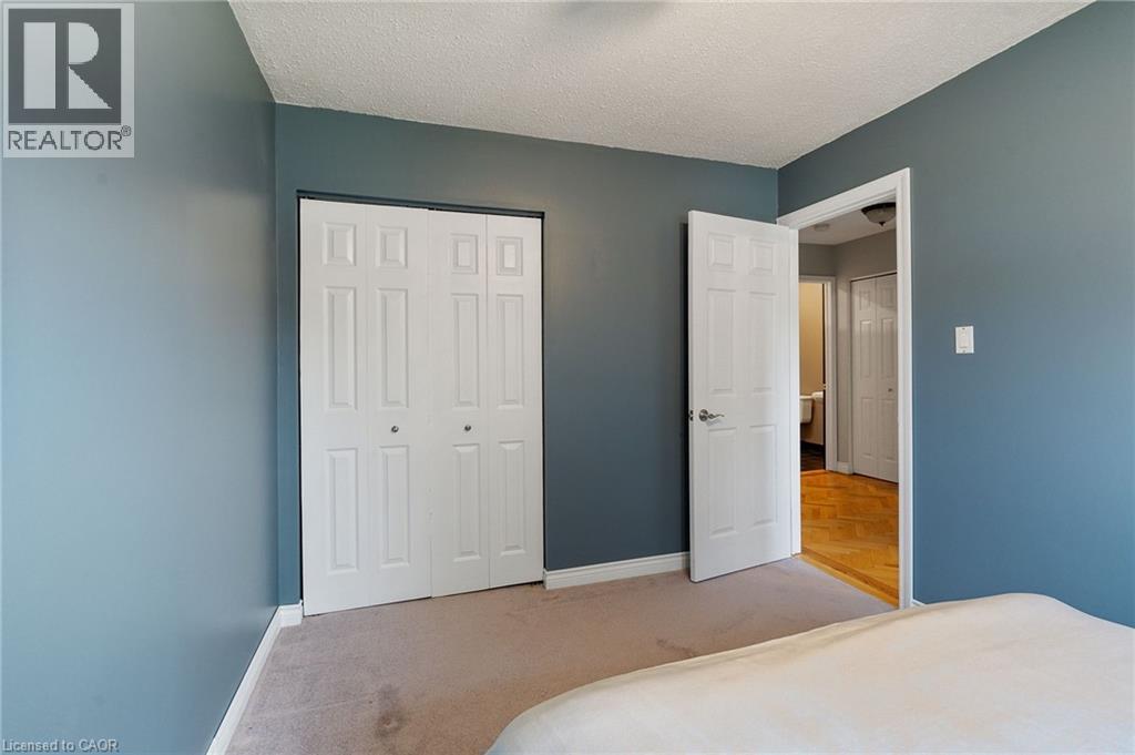 25 Burke Drive, Caledonia, ON - Indoor Photo Showing Bedroom
