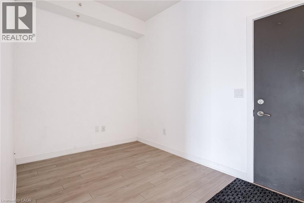 550 North Service Road Unit# 516, Grimsby, ON - Indoor Photo Showing Other Room