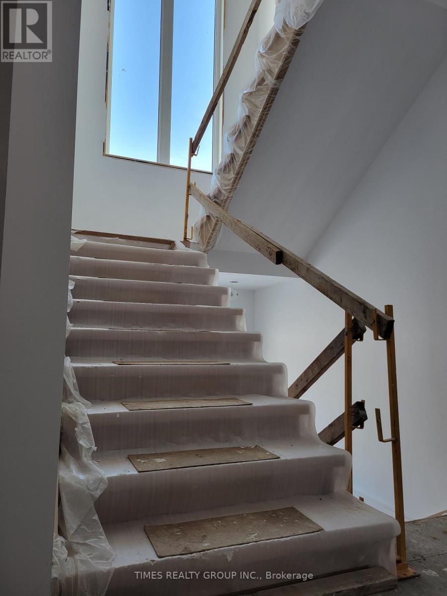 17 Edgewild Drive, Caledon, ON - Indoor Photo Showing Other Room