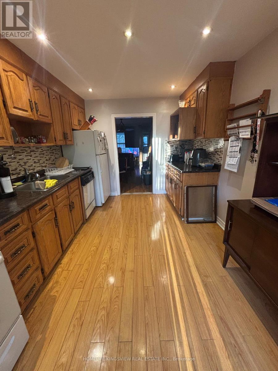 46 Coolmine Road, Toronto, ON - Indoor Photo Showing Kitchen