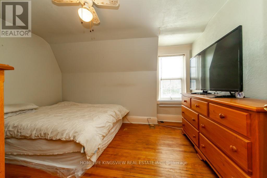 46 Coolmine Road, Toronto, ON - Indoor Photo Showing Bedroom