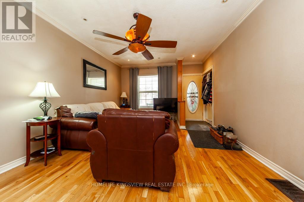 46 Coolmine Road, Toronto, ON - Indoor