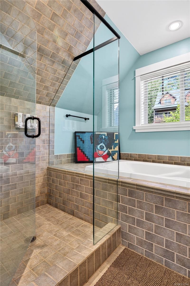 37-315 Robinson Rd, Salt Spring, BC