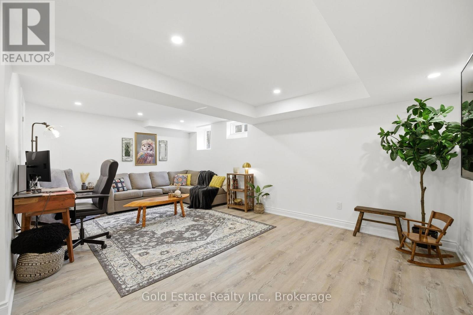 4875 Valera Road, Burlington, ON - Indoor