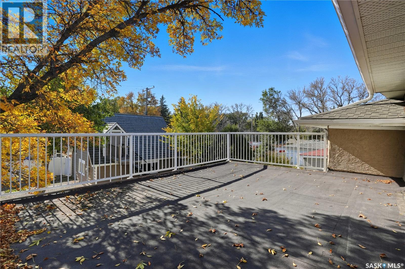 2807 Assiniboine Avenue, Regina, SK - Outdoor With Deck Patio Veranda