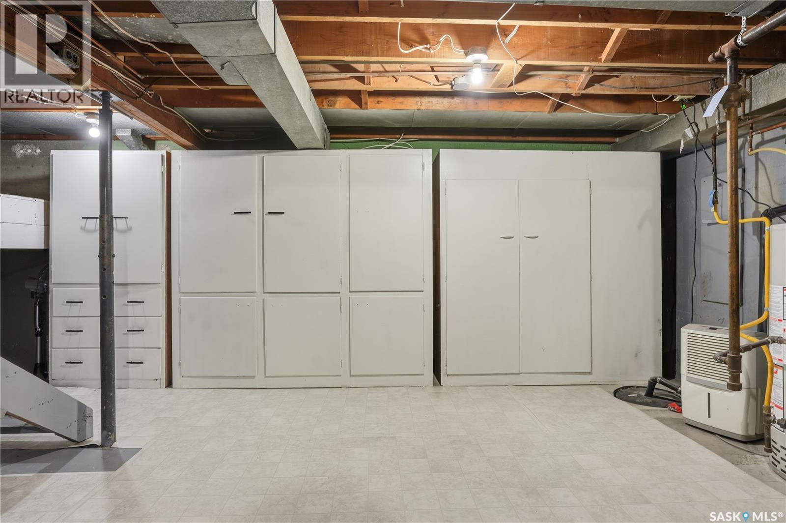 2807 Assiniboine Avenue, Regina, SK - Indoor Photo Showing Basement
