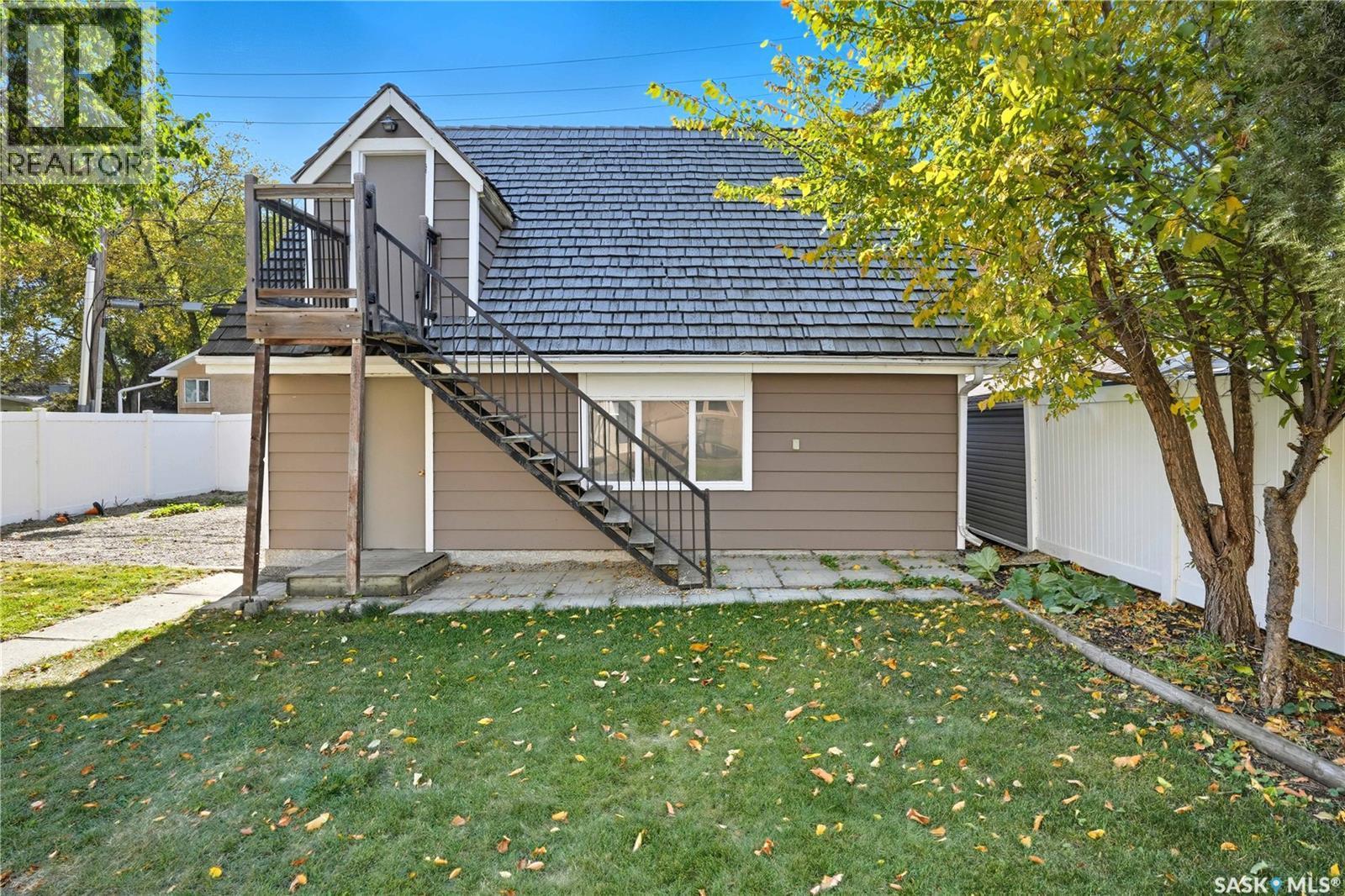 2807 Assiniboine Avenue, Regina, SK - Outdoor