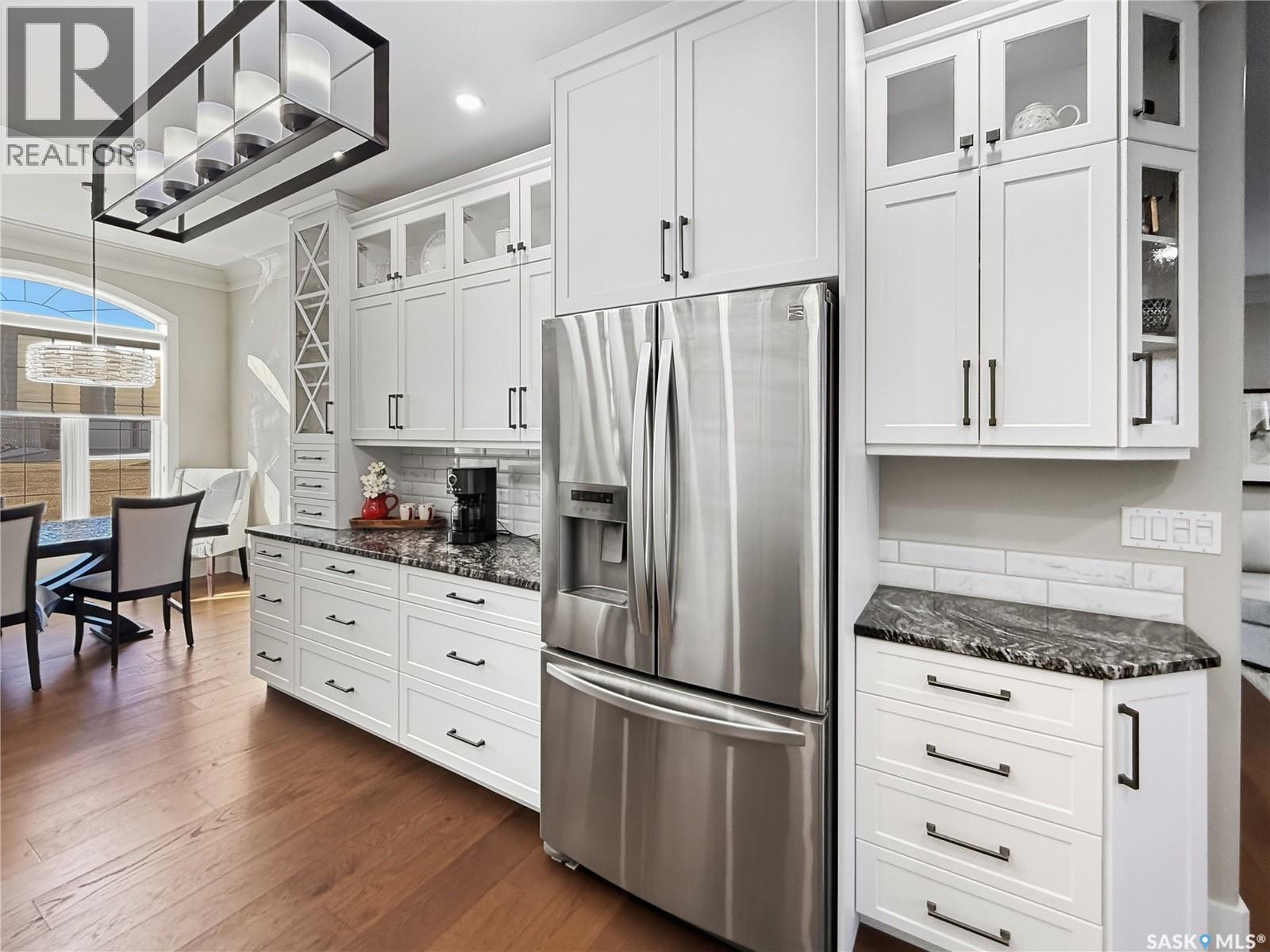 821 Wallman Place, Swift Current, SK - Indoor Photo Showing Kitchen With Stainless Steel Kitchen