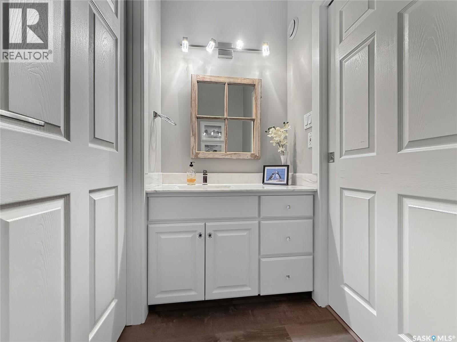 821 Wallman Place, Swift Current, SK - Indoor Photo Showing Bathroom