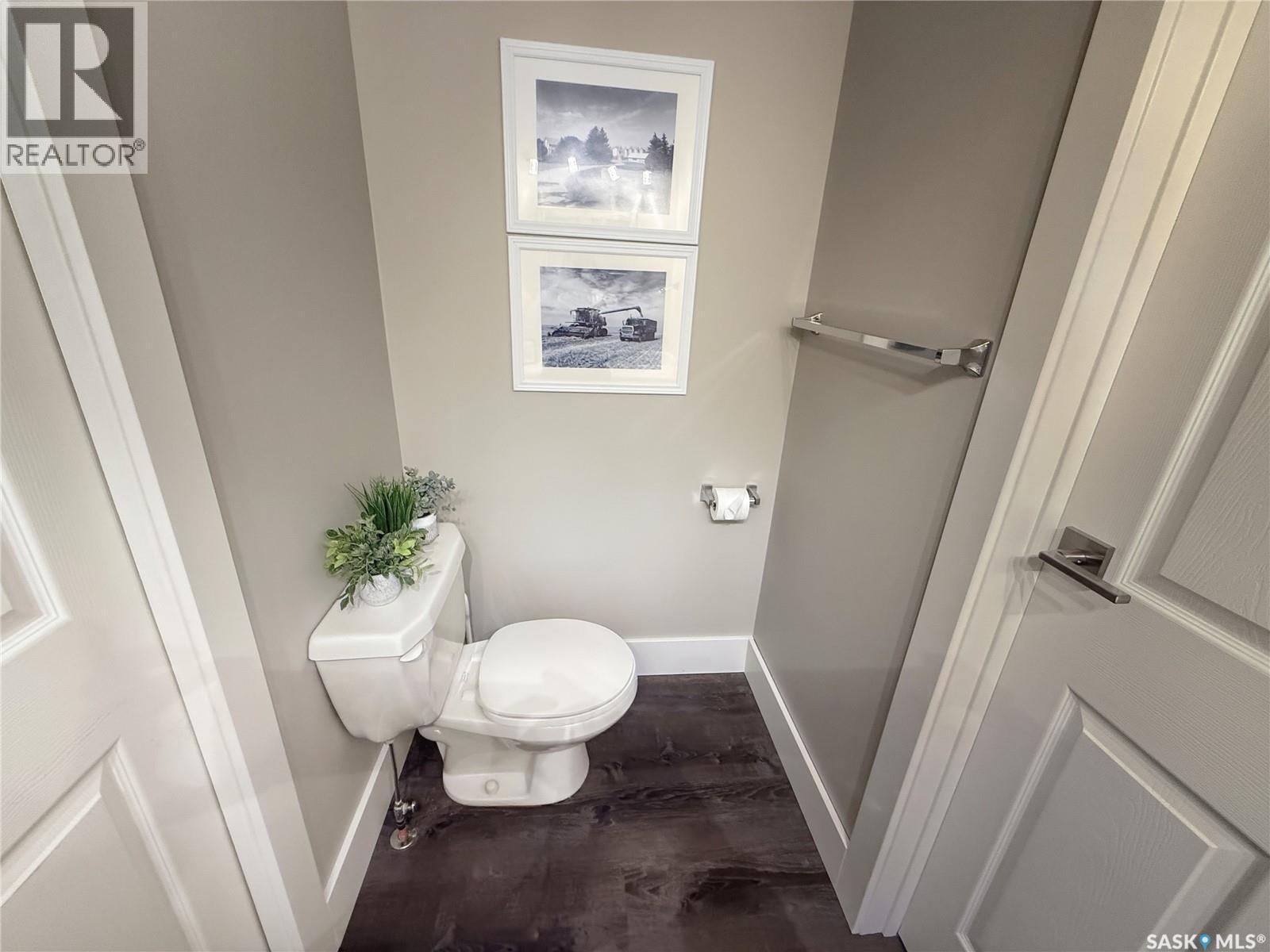 821 Wallman Place, Swift Current, SK - Indoor Photo Showing Bathroom