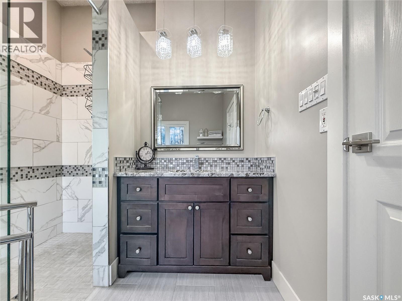 821 Wallman Place, Swift Current, SK - Indoor Photo Showing Bathroom