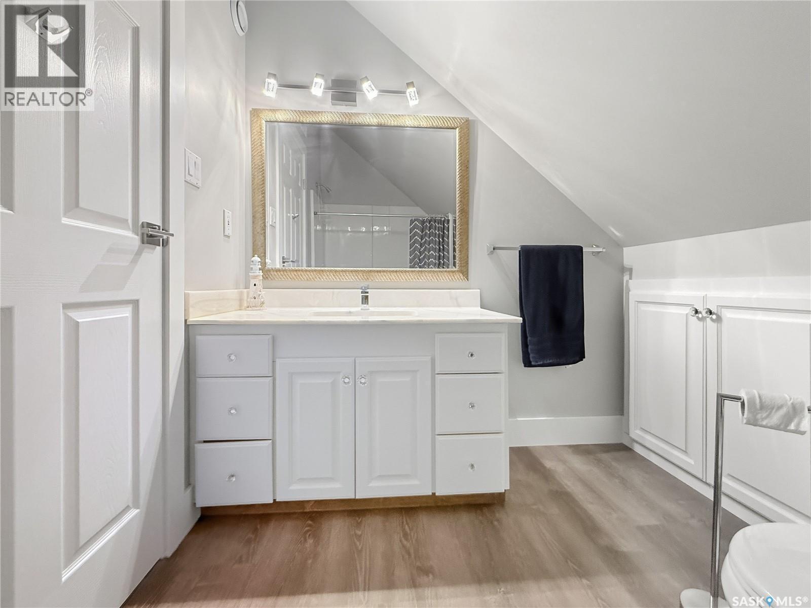 821 Wallman Place, Swift Current, SK - Indoor Photo Showing Bathroom