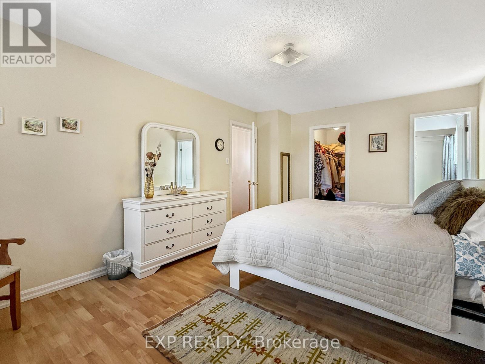 444 Burnett Avenue, Cambridge, ON - Indoor Photo Showing Bedroom
