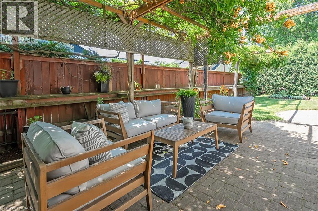 564 Maplehill Drive, Burlington, ON - Outdoor With Deck Patio Veranda