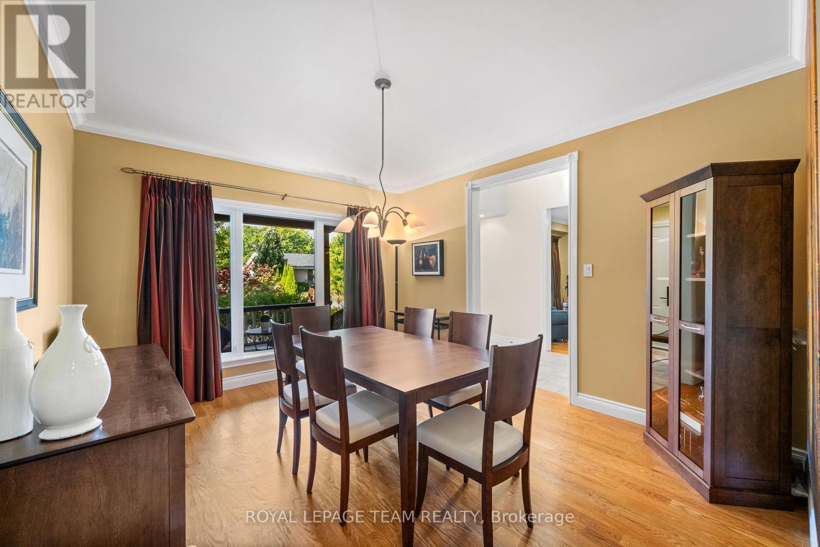 1601 Apeldoorn Avenue, Ottawa, ON - Indoor Photo Showing Dining Room