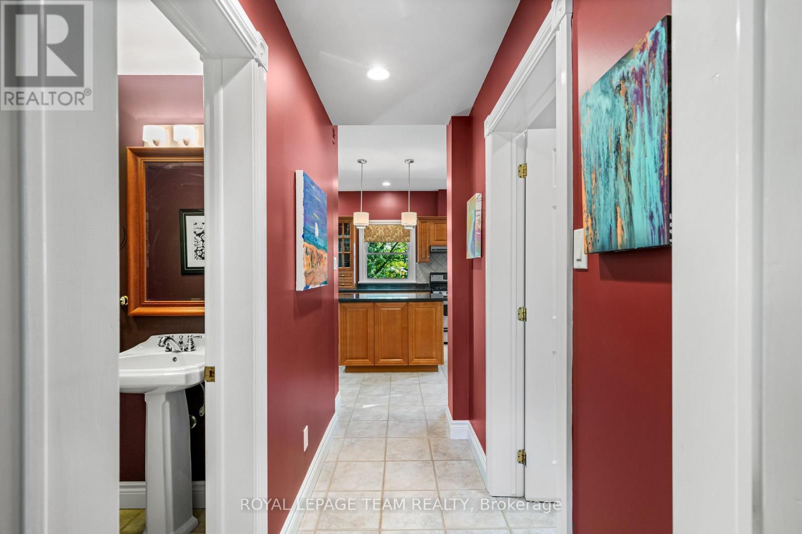 1601 Apeldoorn Avenue, Ottawa, ON - Indoor Photo Showing Other Room